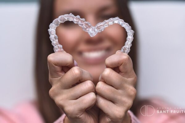 ortodoncia-invisible-con-invisalign-manresa-sant-fruitos